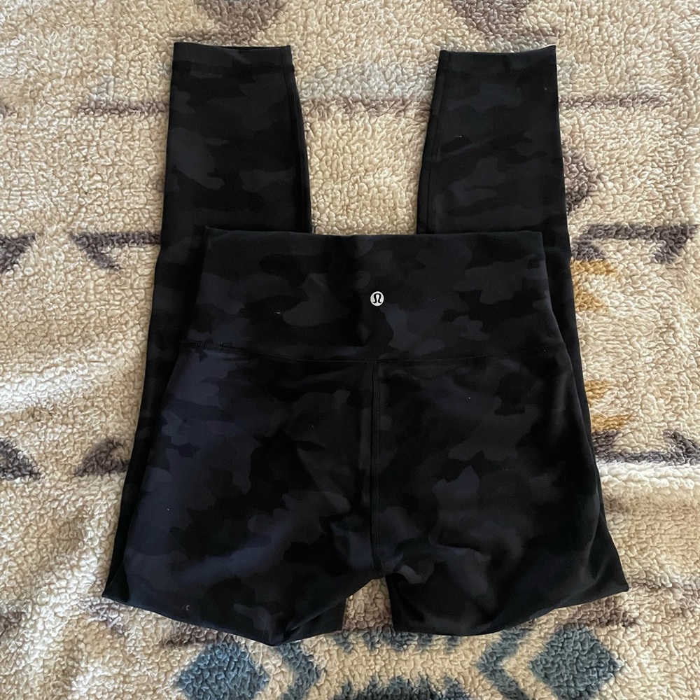 Lululemon Wonder Under Black Camo